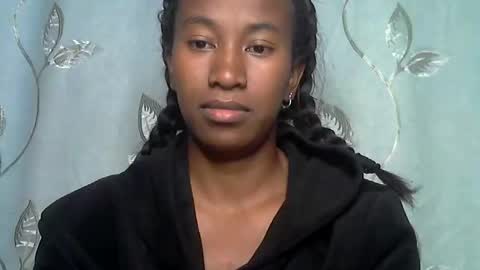 minouch211907 online show from April 16, 2026, 7:36 pm