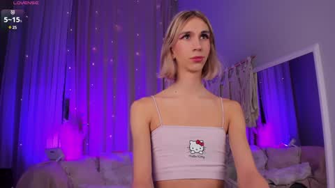 Snapshot of mintlackey chatting on December 1, 2024, 4:51 pm Lianna online show from December 1, 2024, 4:51 pm