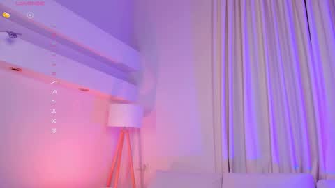 Snapshot of mintlackey chatting on November 7, 2025, 6:57 am Lianna online show from November 7, 2025, 6:57 am