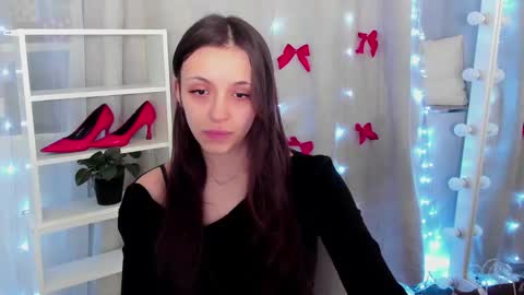 Snapshot of mipsymipson chatting on January 5, 2025, 10:32 am NEXT STREAM NOVEMBER 27282930 online show from January 5, 2025, 10:32 am