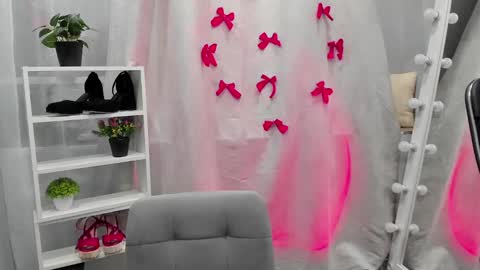 Snapshot of mipsymipson chatting on February 4, 2025, 10:10 am NEXT STREAM NOVEMBER 27282930 online show from February 4, 2025, 10:10 am