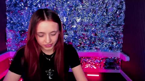 Snapshot of mipsymipson chatting on February 7, 2025, 4:24 pm NEXT STREAM NOVEMBER 27282930 online show from February 7, 2025, 4:24 pm