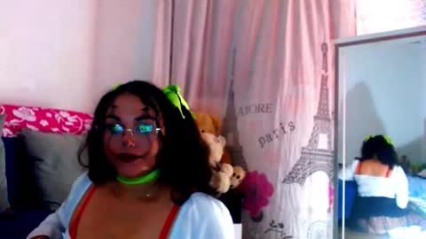 mira_cherry online show from November 1, 2025, 4:36 am