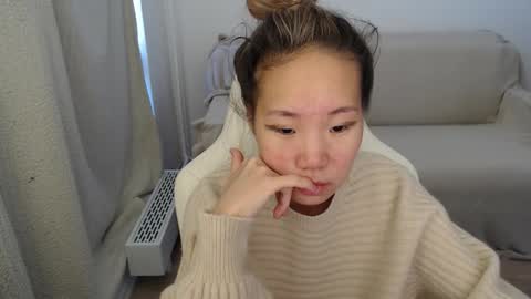 mira_g online show from September 29, 2025, 6:18 am