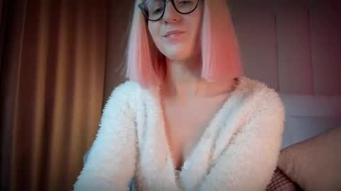 Mira online show from November 30, 2025, 7:18 pm