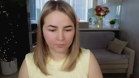 Snapshot of mira_mermayd chatting on April 23, 2026, 2:02 am Mira online show from April 23, 2026, 2:02 am