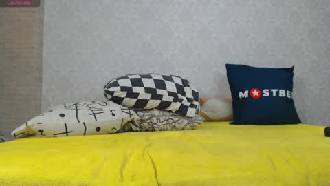 Snapshot of mira_one_ chatting on December 27, 2024, 11:50 am mira_one_ online show from December 27, 2024, 11:50 am