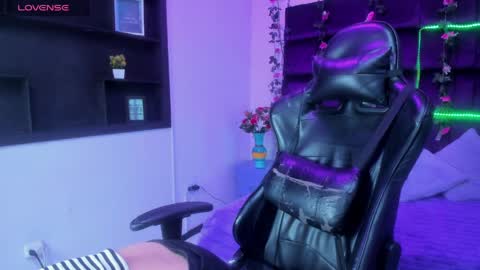 mirabella_miller online show from March 30, 2026, 12:06 pm