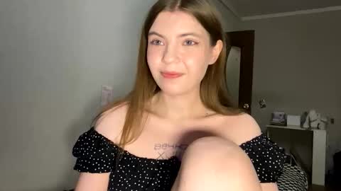 Mira  online show from November 10, 2025, 1:15 am