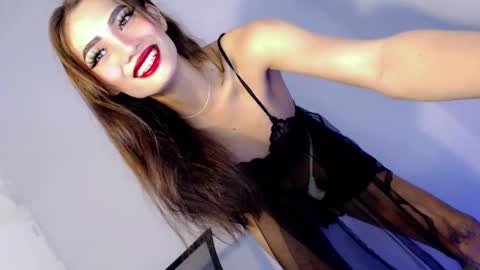 Snapshot of miraclegirl23 chatting on February 5, 2025, 9:29 pm Zoey online show from February 5, 2025, 9:29 pm