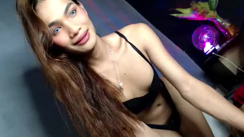 Snapshot of miraclegirl23 chatting on November 27, 2025, 6:59 am Zoey online show from November 27, 2025, 6:59 am