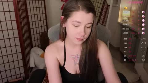 Snapshot of mirafalls chatting on May 10, 2026, 6:18 am Mira online show from May 10, 2026, 6:18 am