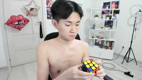              online show from October 30, 2025, 11:05 pm