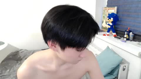 Snapshot of miram_yoo chatting on April 6, 2026, 3:26 am online show from April 6, 2026, 3:26 am