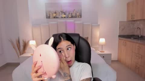 Snapshot of miranda_crawfor chatting on October 22, 2025, 11:32 am miranda_crawfor online show from October 22, 2025, 11:32 am