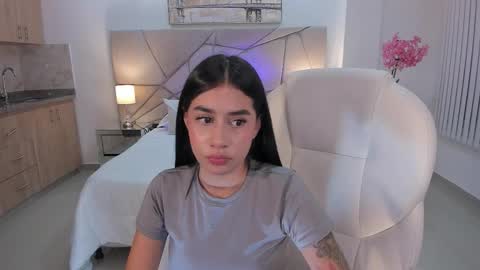 miranda_crawfor online show from March 11, 2026, 4:18 am