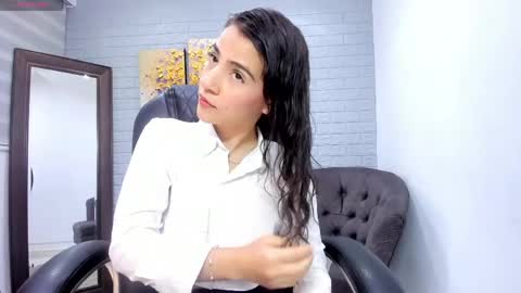 Snapshot of miranda_doll_ chatting on May 1, 2026, 11:59 am online show from May 1, 2026, 11:59 am