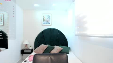 Snapshot of miranda_doll_ chatting on May 23, 2026, 12:09 pm online show from May 23, 2026, 12:09 pm