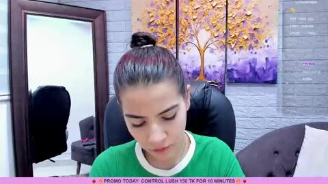 Snapshot of miranda_doll_ chatting on May 28, 2026, 12:02 pm online show from May 28, 2026, 12:02 pm