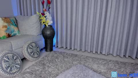 Snapshot of mirandacollins_ chatting on January 11, 2025, 1:27 am Miranda online show from January 11, 2025, 1:27 am