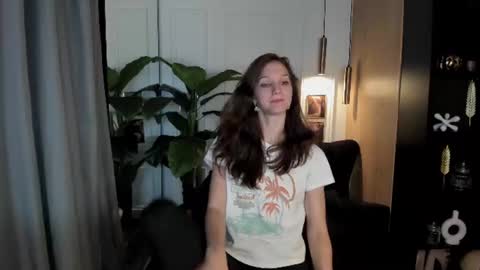 Snapshot of mirandaglow chatting on June 28, 2026, 5:46 am Miranda online show from June 28, 2026, 5:46 am