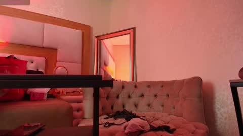 Snapshot of mirandasould chatting on February 10, 2026, 1:04 pm Miranda online show from February 10, 2026, 1:04 pm