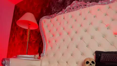 Snapshot of mirandasould chatting on April 14, 2026, 12:44 pm Miranda online show from April 14, 2026, 12:44 pm