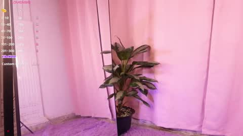 Snapshot of miranditaa chatting on February 17, 2025, 8:09 am MIRANDA HERNANDEZ online show from February 17, 2025, 8:09 am