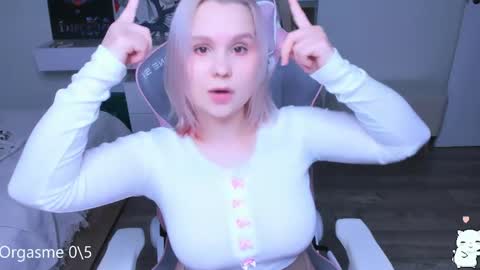 Kira online show from June 1, 2026, 5:36 pm