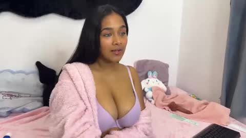 Mirella online show from October 9, 2025, 1:36 am