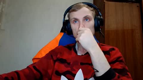 Snapshot of mirexvane chatting on February 26, 2026, 5:23 pm Vlad online show from February 26, 2026, 5:23 pm