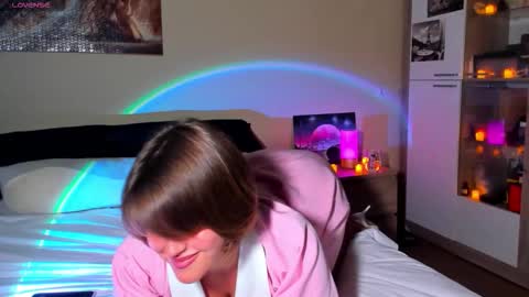 Shelley online show from October 26, 2025, 4:02 pm