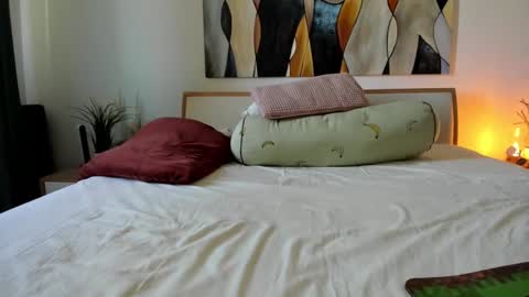 Snapshot of mis_eva chatting on September 19, 2025, 7:43 am Eva online show from September 19, 2025, 7:43 am