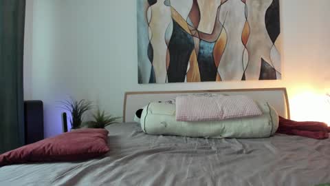 Snapshot of mis_eva chatting on October 6, 2025, 7:06 am Eva online show from October 6, 2025, 7:06 am