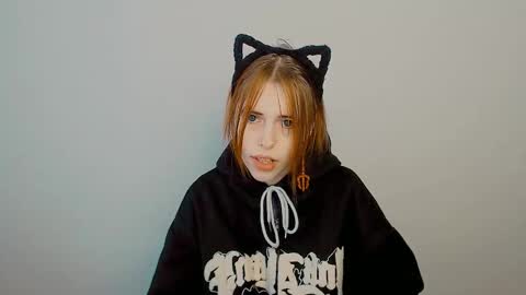 misaki_chan_ online show from November 2, 2025, 5:10 am