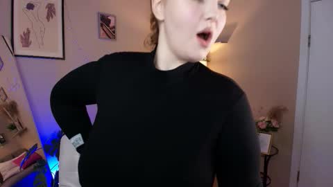 Ivy online show from November 6, 2025, 9:10 am