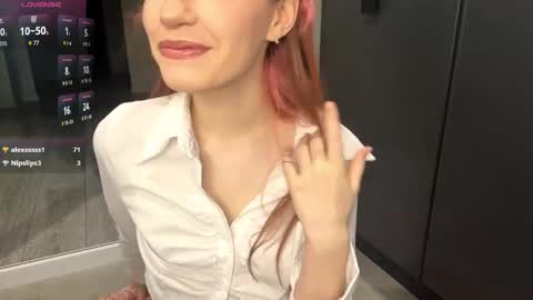 Molly online show from October 30, 2025, 5:46 pm