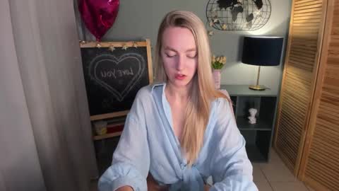 mishapallmer online show from October 2, 2025, 1:56 am