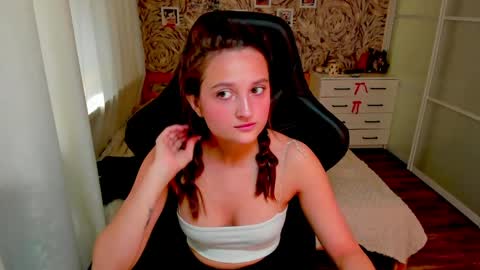 mishel_a_mur online show from May 25, 2026, 12:38 am