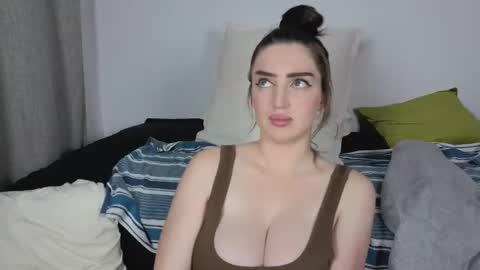 Elora online show from February 24, 2026, 10:08 pm