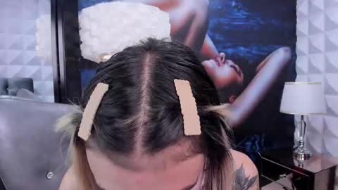 miss___angel online show from September 26, 2025, 6:12 pm