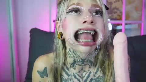miss___angel online show from July 28, 2026, 2:13 pm