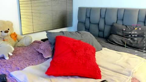 Snapshot of miss__jones_ chatting on April 21, 2026, 2:51 am miss__jones_ online show from April 21, 2026, 2:51 am