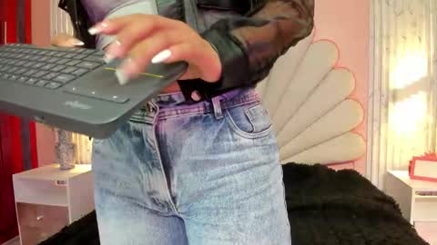 Snapshot of miss__star_ chatting on March 17, 2026, 1:47 pm miss__star_ online show from March 17, 2026, 1:47 pm