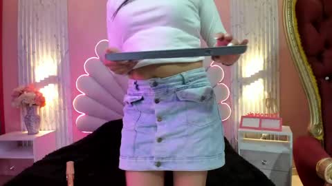 miss__star_ online show from May 9, 2026, 2:33 pm