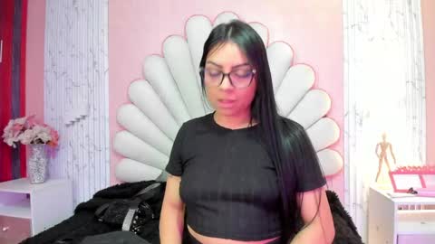 miss__star_ online show from May 25, 2026, 3:18 pm