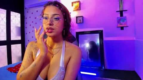 Akemi 3 online show from October 11, 2025, 2:04 pm