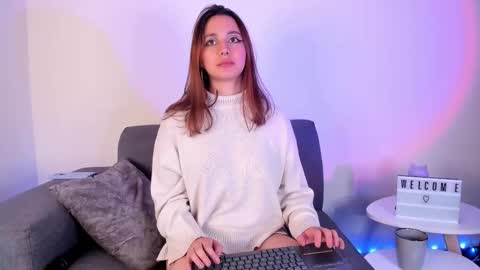 Alexa Sarmiento online show from February 12, 2025, 4:44 pm