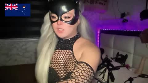 Call me  Miss Antonette  online show from May 19, 2026, 10:27 pm