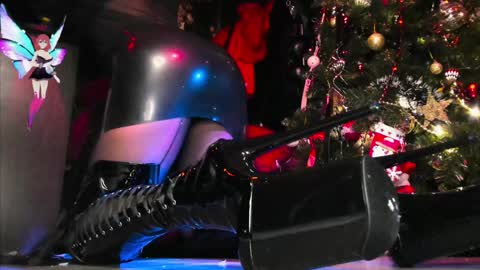 Snapshot of miss_asmodeus chatting on December 28, 2024, 10:55 pm missAsmodeus online show from December 28, 2024, 10:55 pm